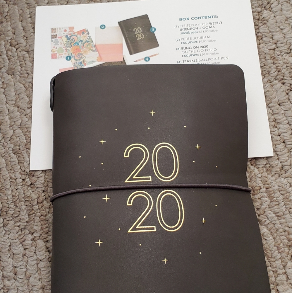 EC  Winter Seasonal Surprise folio